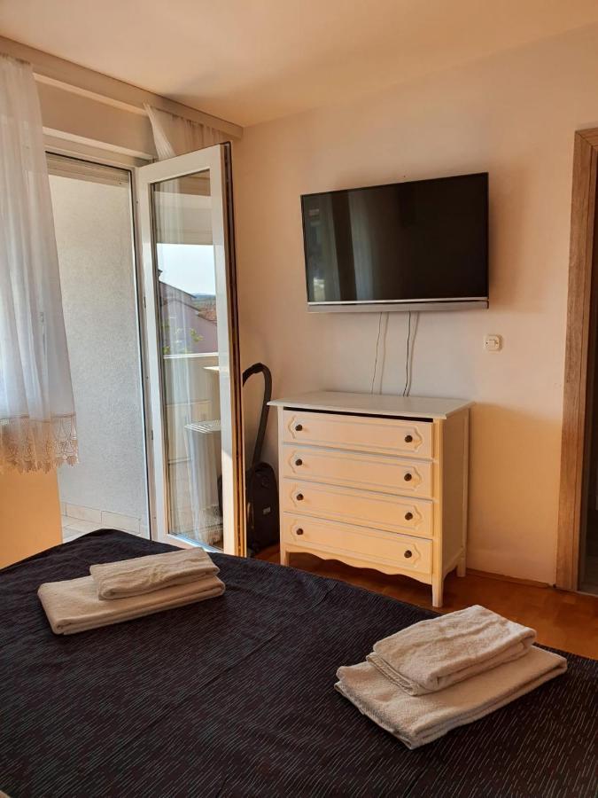 Apartment Sara Умаг Екстер'єр фото